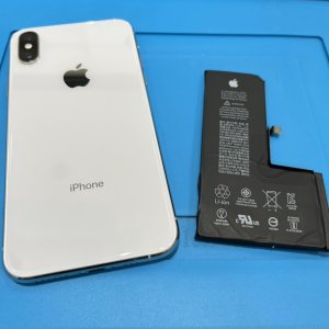 iPhoneXs バッテリー交換