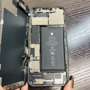 iPhone12 バッテリー交換修理