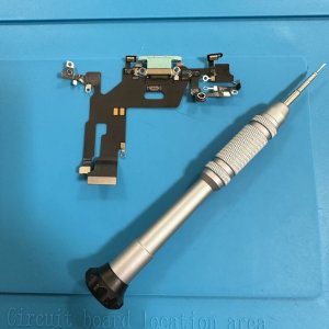 iPhone11 ライトニング交換
