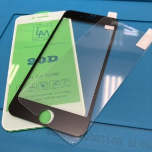 iPhone7 強化ガラス貼り付け