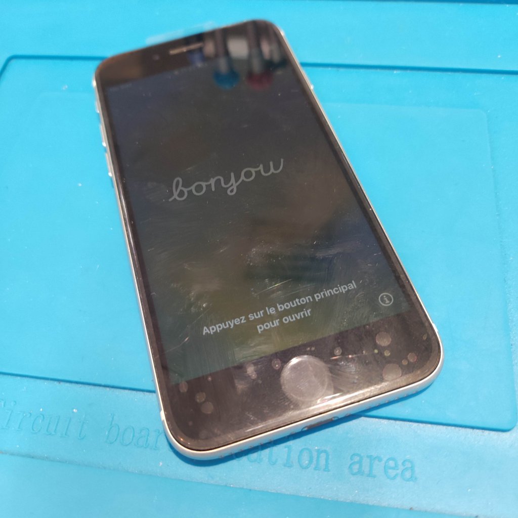 iPhoneSE2(アイフォンSE2)初期化作業