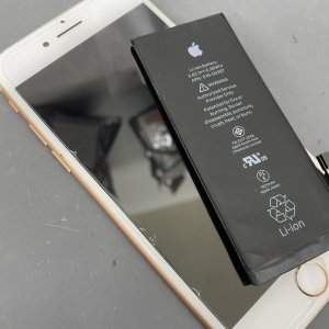 iPhone8 バッテリー交換