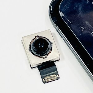 iPhoneXRアウトカメラ交換修理