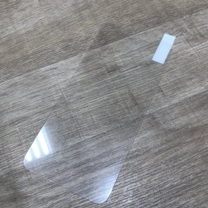 iPhone11 強化ガラス貼り付け