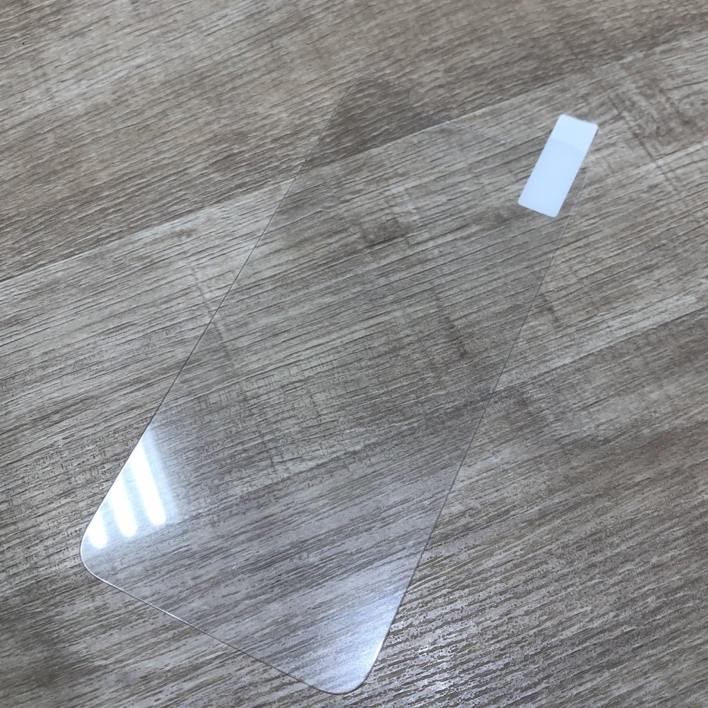 iPhone11 強化ガラス貼り付け