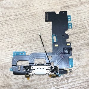 iPhone7 ライトニング交換