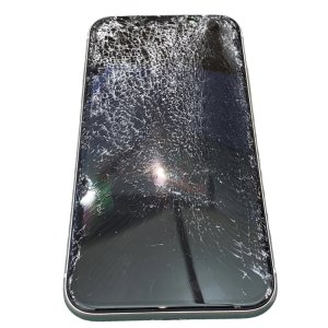iPhone11 フロントパネル交換