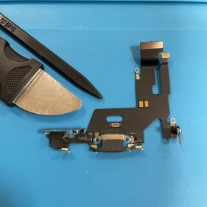 iPhone11 ライトニング交換