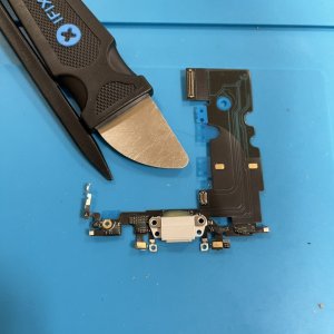 iPhone8 ライトニング交換