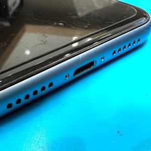 iPhone XR ライトニング修理