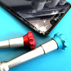 iPhone 11 フロントパネル交換