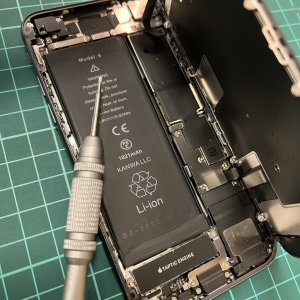iPhone8　バッテリー交換