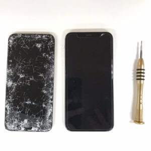 iPhone XS 液晶交換修理