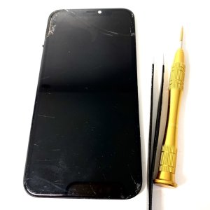 iPhone11 フロントパネル交換