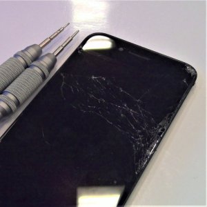 iPhone8 フロントパネル交換