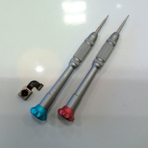 iPhoneSE2アウトカメラ交換