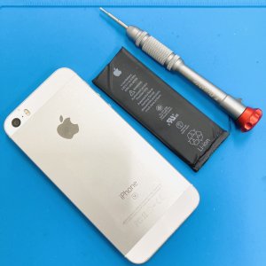 iPhone5SE バッテリー交換