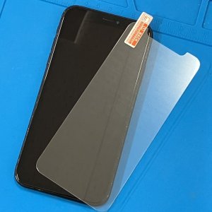 iPhoneXR 強化ガラス貼り付け