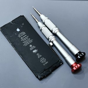 iPhone８+ バッテリー交換