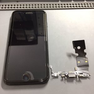 iPhone8　ライトニング交換