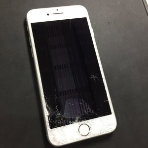iPhone8　液晶交換