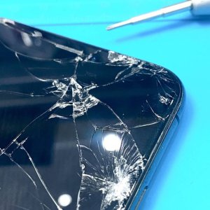 iPhone11 フロントパネル交換