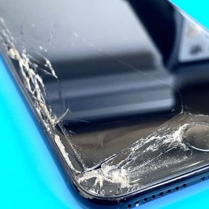 iPhone7plusフロントパネル交換