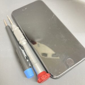 iPhoneSE第2世代 パネル交換修理