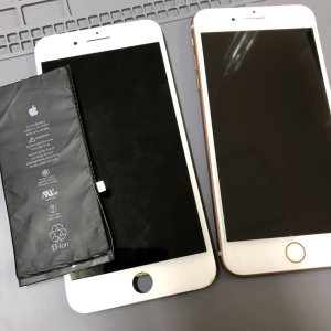 iPhone8Plus バッテリー・フロントパネルセット修理