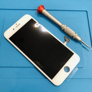 iPhone8 液晶交換