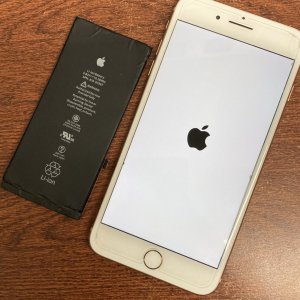 iPhone8+ バッテリー 交換修理