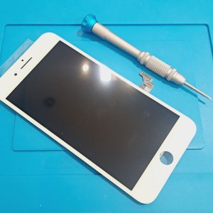 iPhone8Puls 液晶交換