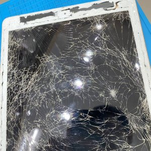 iPad 6 フロントパネル交換