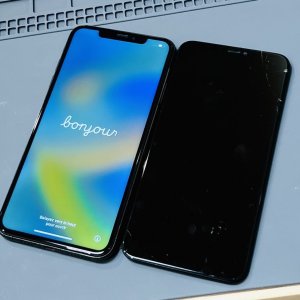 iPhoneXS max パネル交換