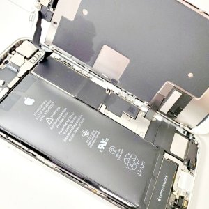 iPhone8 バッテリー交換