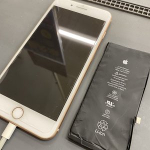 iPhone8Plus　バッテリー交換