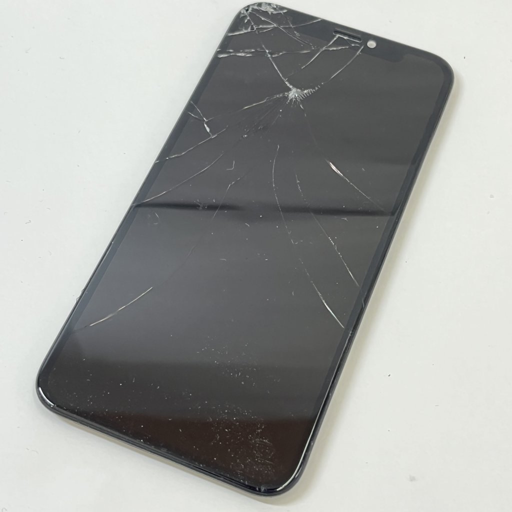 iPhone11 フロントパネル交換