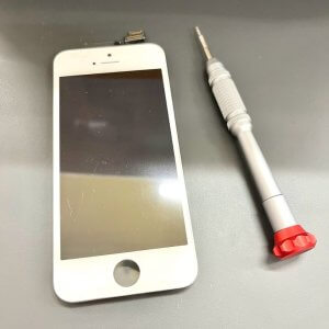 iPhone5 フロントパネル交換