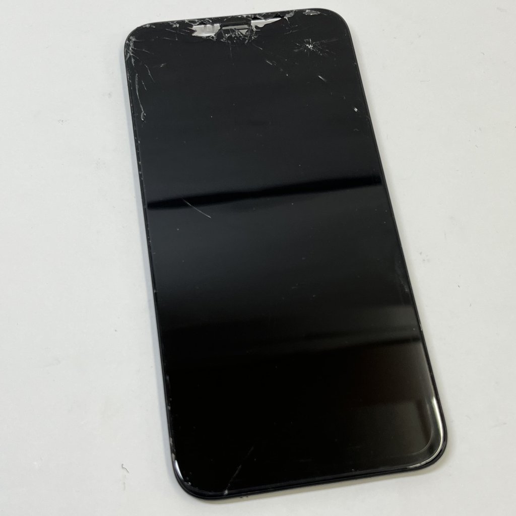 iPhone11 フロントパネル交換