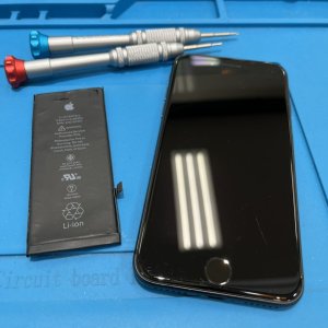 iPhone8 (アイフォン8) バッテリー交換