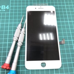 iPhone7+ 液晶交換