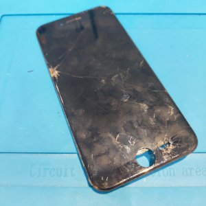 iPhoneSE2 (アイフォンSE2)　画面割れ修理