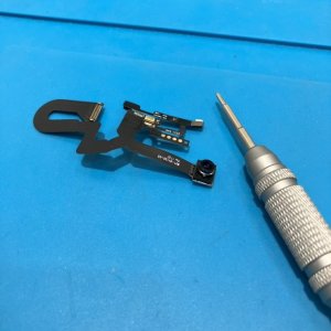 iPhone8Plus 近接センサー交換