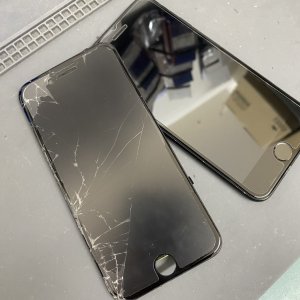 iPhone7 フロントパネル交換+永久保証強化ガラス