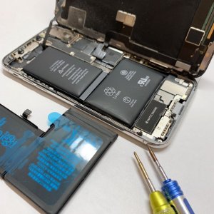 iPhoneX バッテリー交換 バッテリー膨張