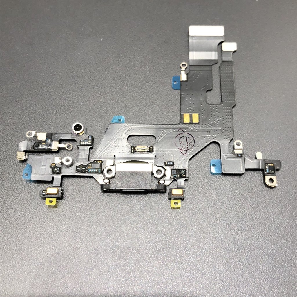 iPhone11 ライトニング交換