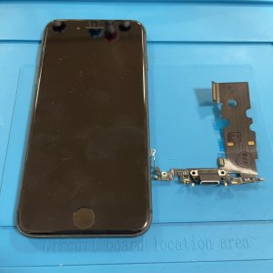 iPhoneSE2 ライトニング交換