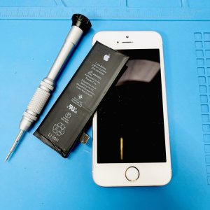 iPhoneSE バッテリー交換修理