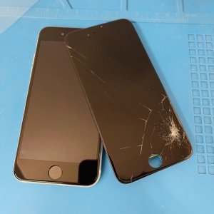 iPhoneSE2 液晶交換修理
