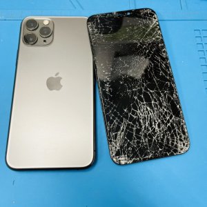 iPhone11pro 液晶交換修理